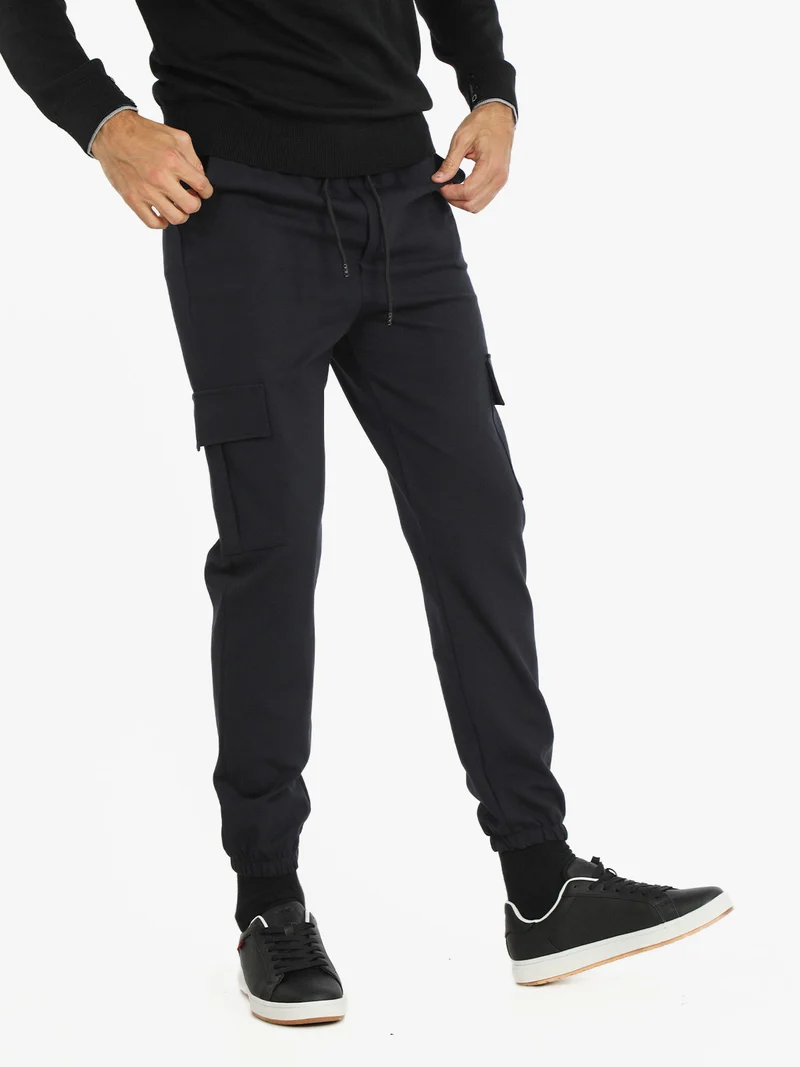Pantaloni uomo con tasconi laterali - blu scuro