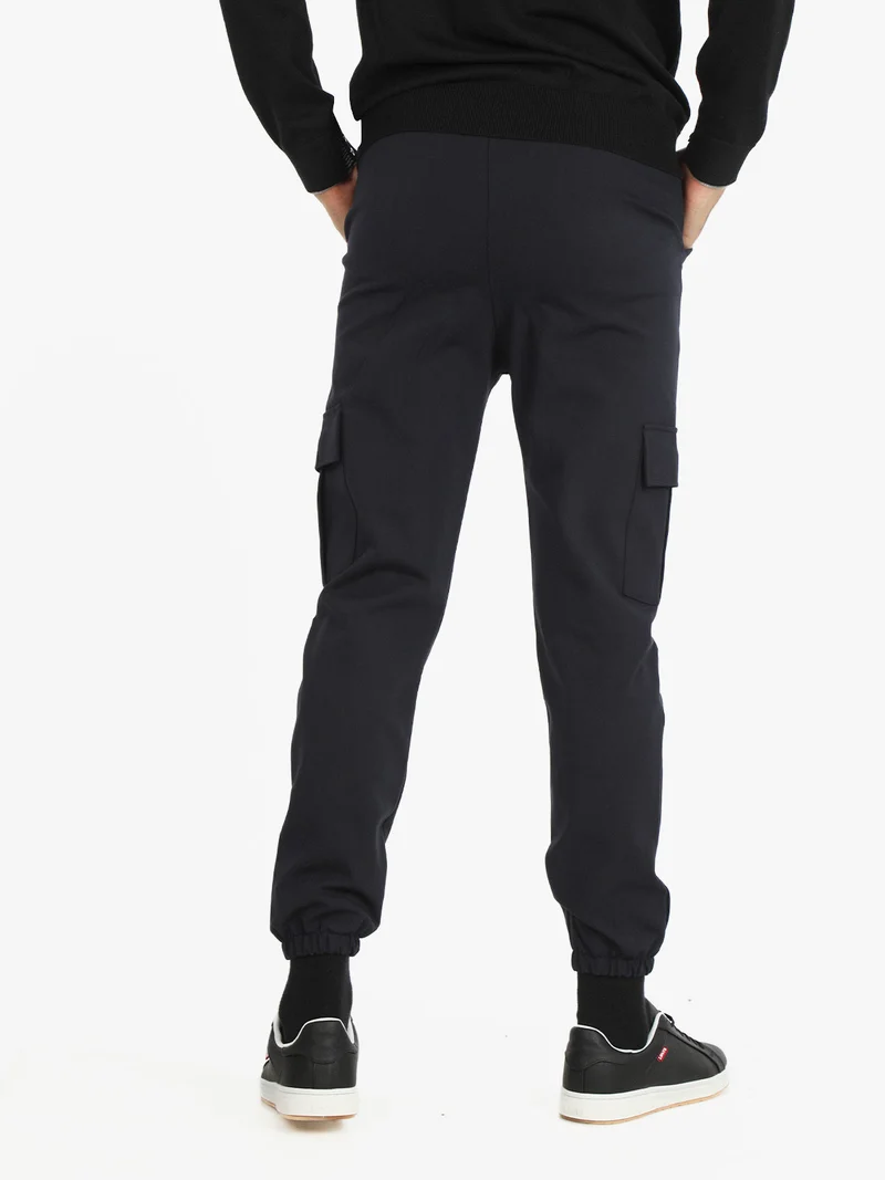 Pantaloni uomo con tasconi laterali - blu scuro