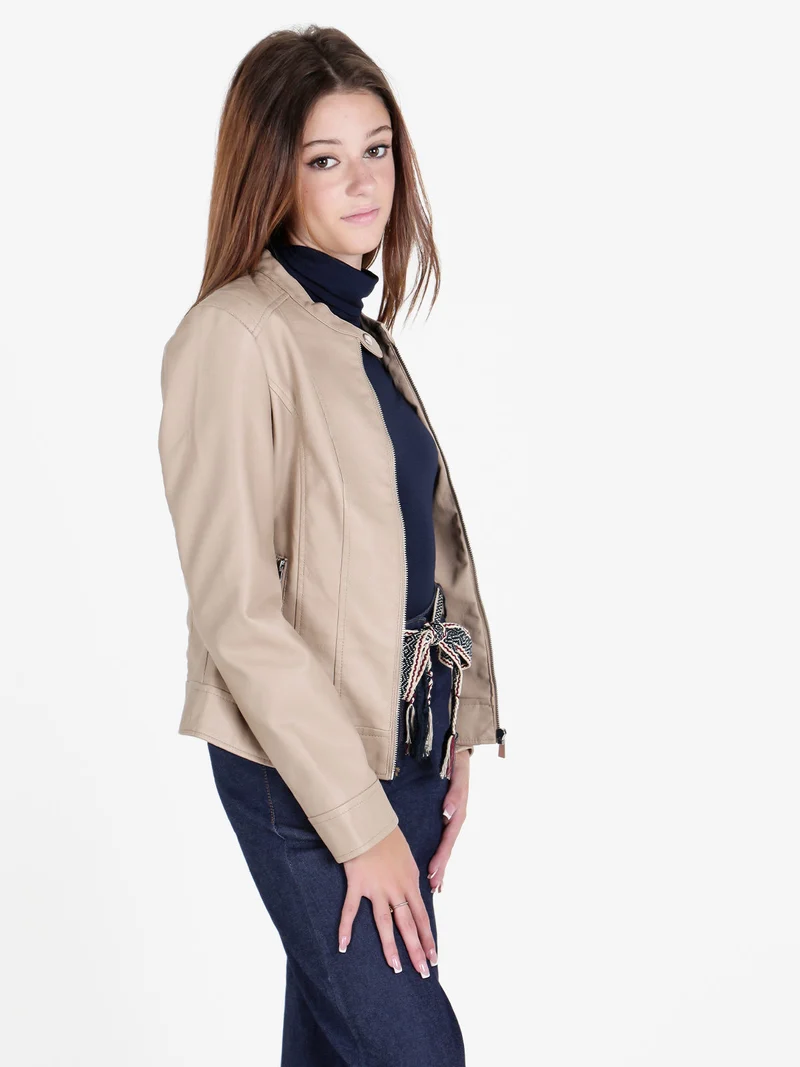 Giubbino donna in ecopelle con zip - beige