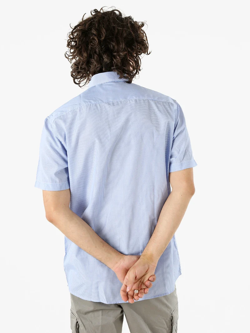 Camicia da uomo rigata a maniche corte con taschino - azzurro