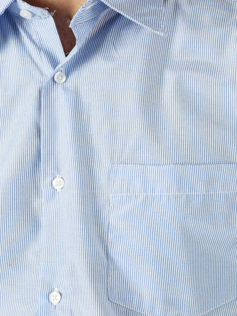 Camicia da uomo rigata a maniche corte con taschino - azzurro