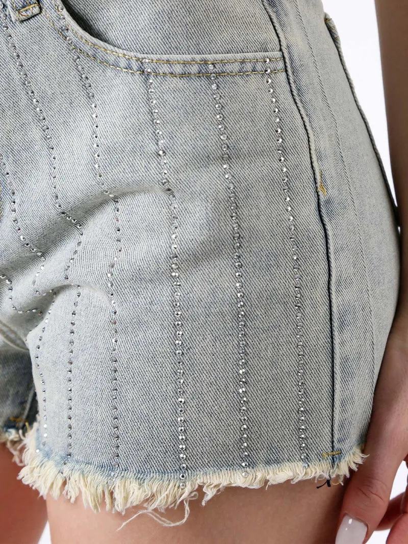 Shorts in jeans da donna con microborchie sfrangiati sul finale - jeans