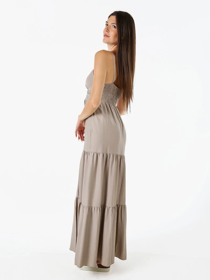 Abito lungo da donna con scollo a cuore e spalline sottili - fango