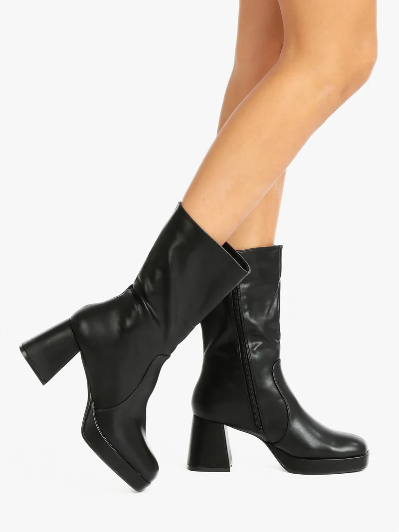 Stivaletti donna con tacco - nero