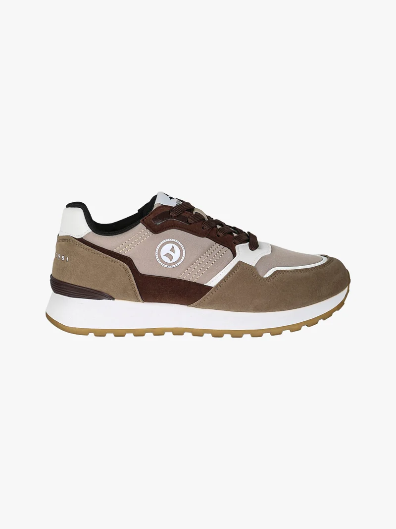 Sneakers stringate da uomo con platform - marrone