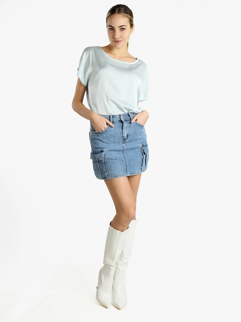 Blusa donna a maniche corte effetto raso - azzurro