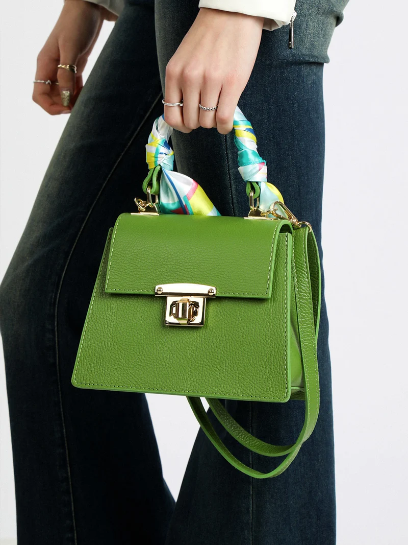 Borsetta in pelle con tracolla - verde