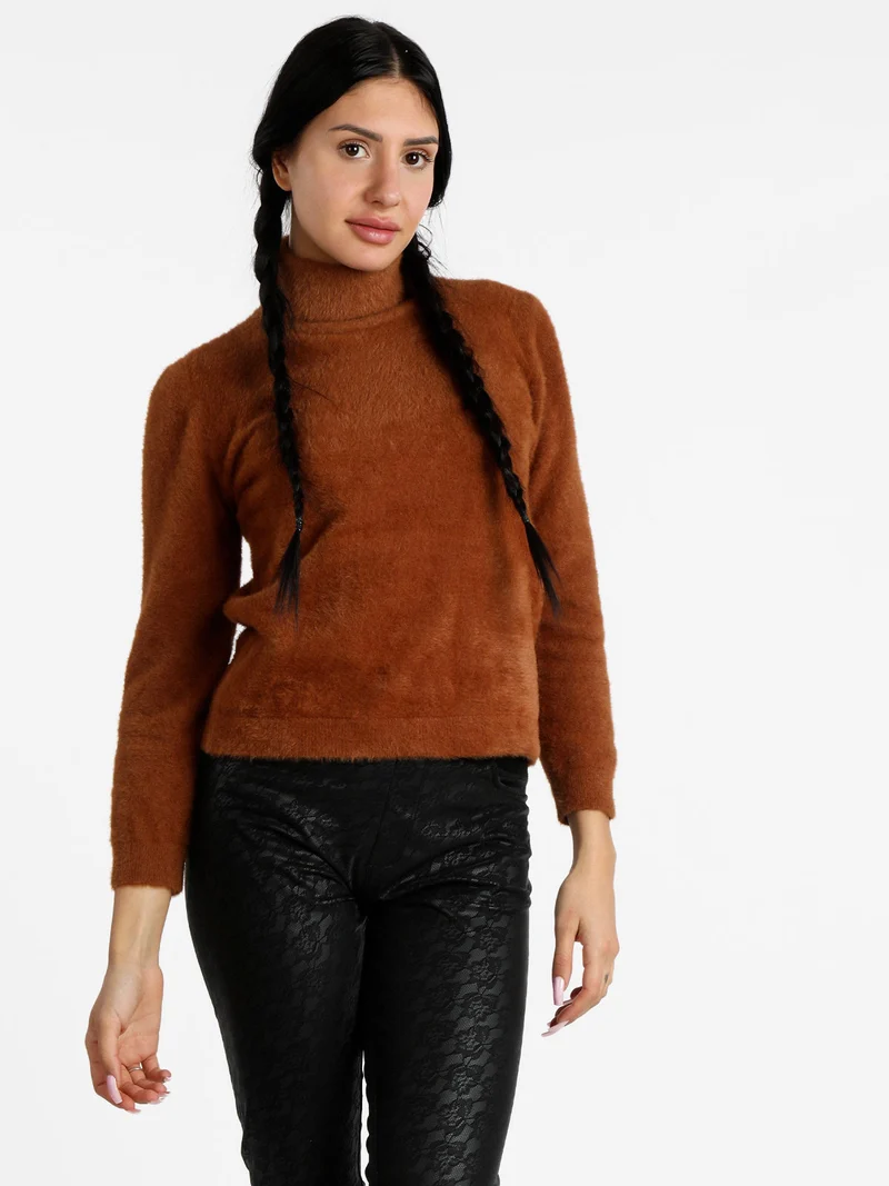 Pullover dolcevita peloso da donna - cammello