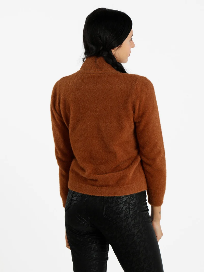 Pullover dolcevita peloso da donna - cammello