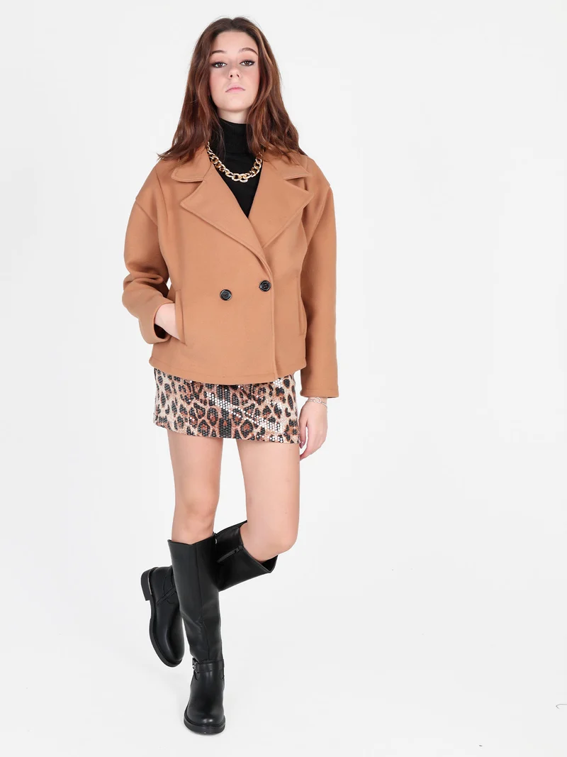 Cappotto corto da donna oversize con chiusura doppiopetto - cammello