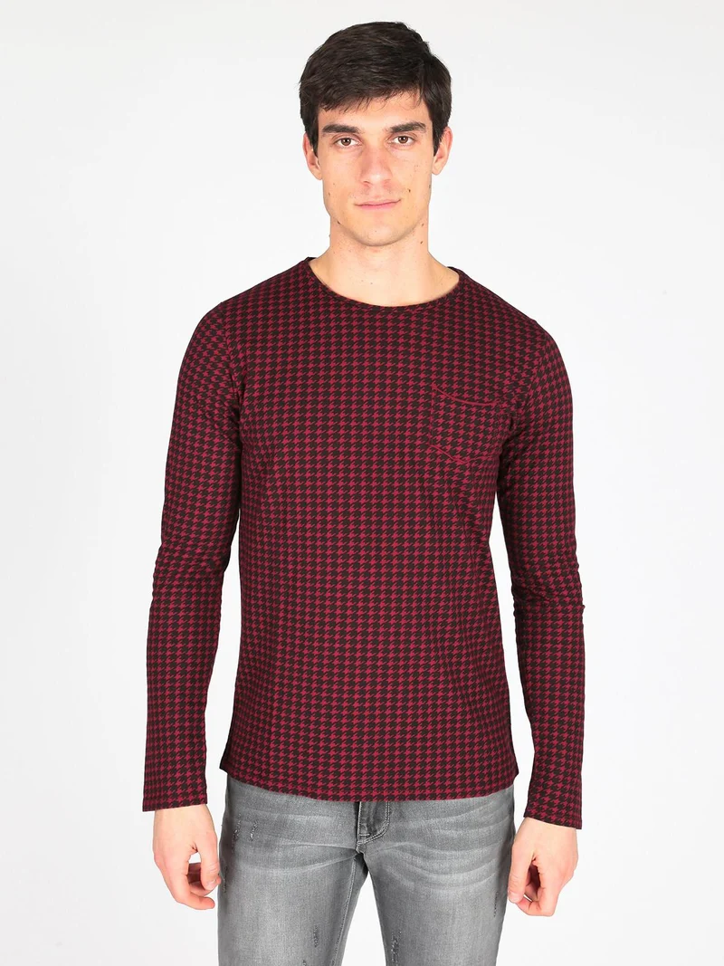 Maglia girocollo con taschino - rosso