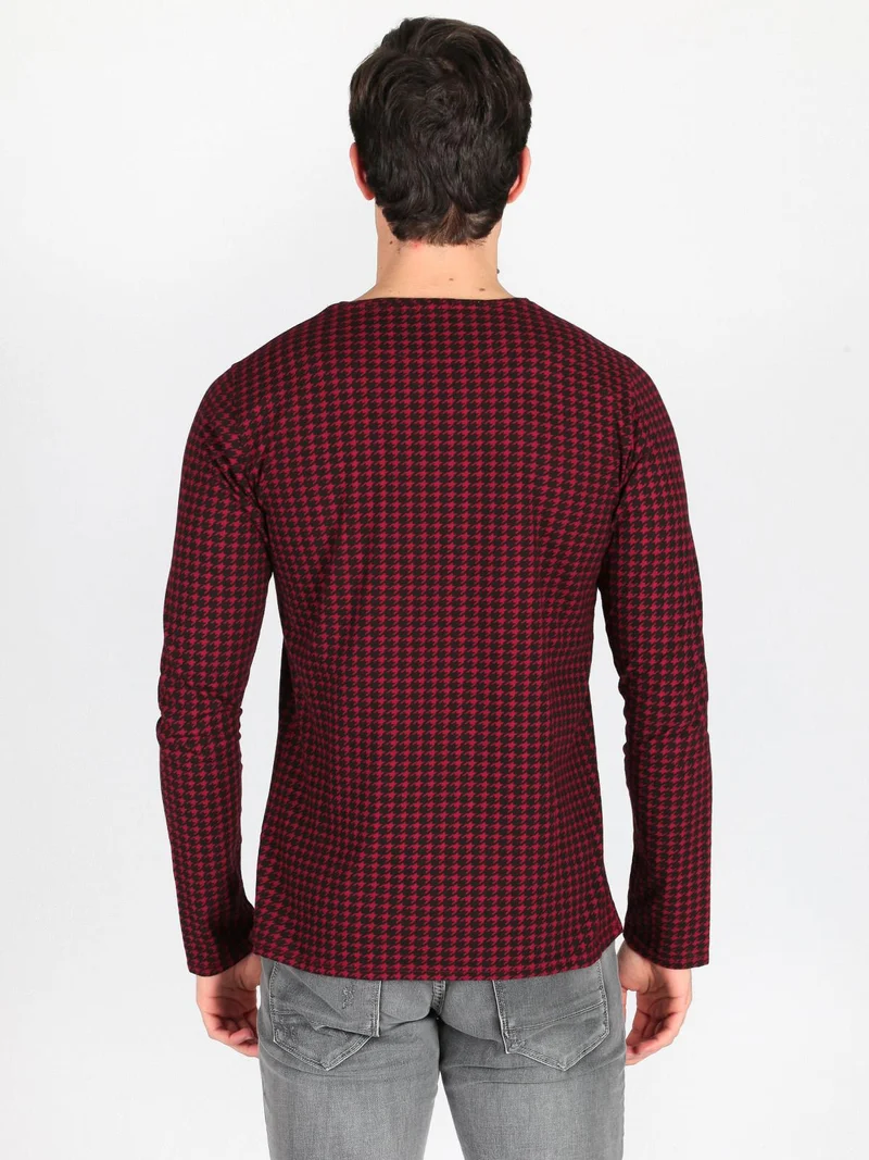 Maglia girocollo con taschino - rosso