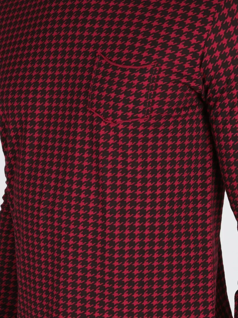 Maglia girocollo con taschino - rosso