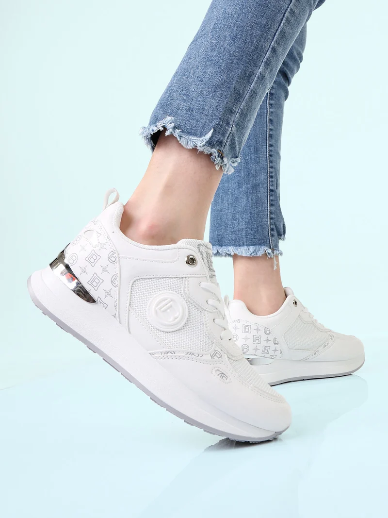 Sneakers casual da donna con platform - bianco