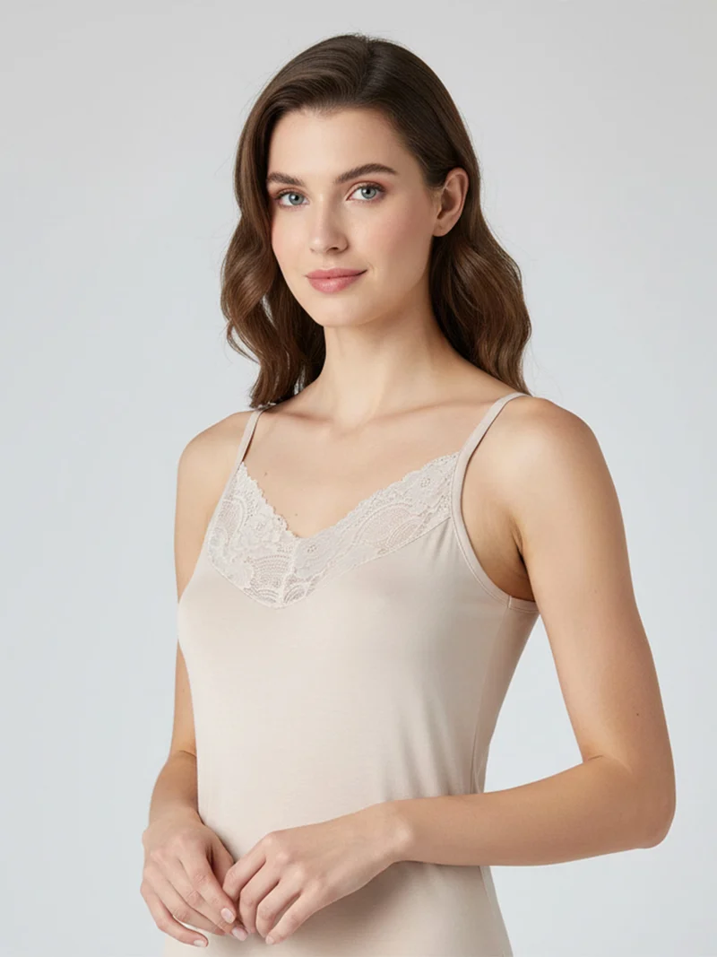 Top donna con spalline sottili e scollo in pizzo - nudo