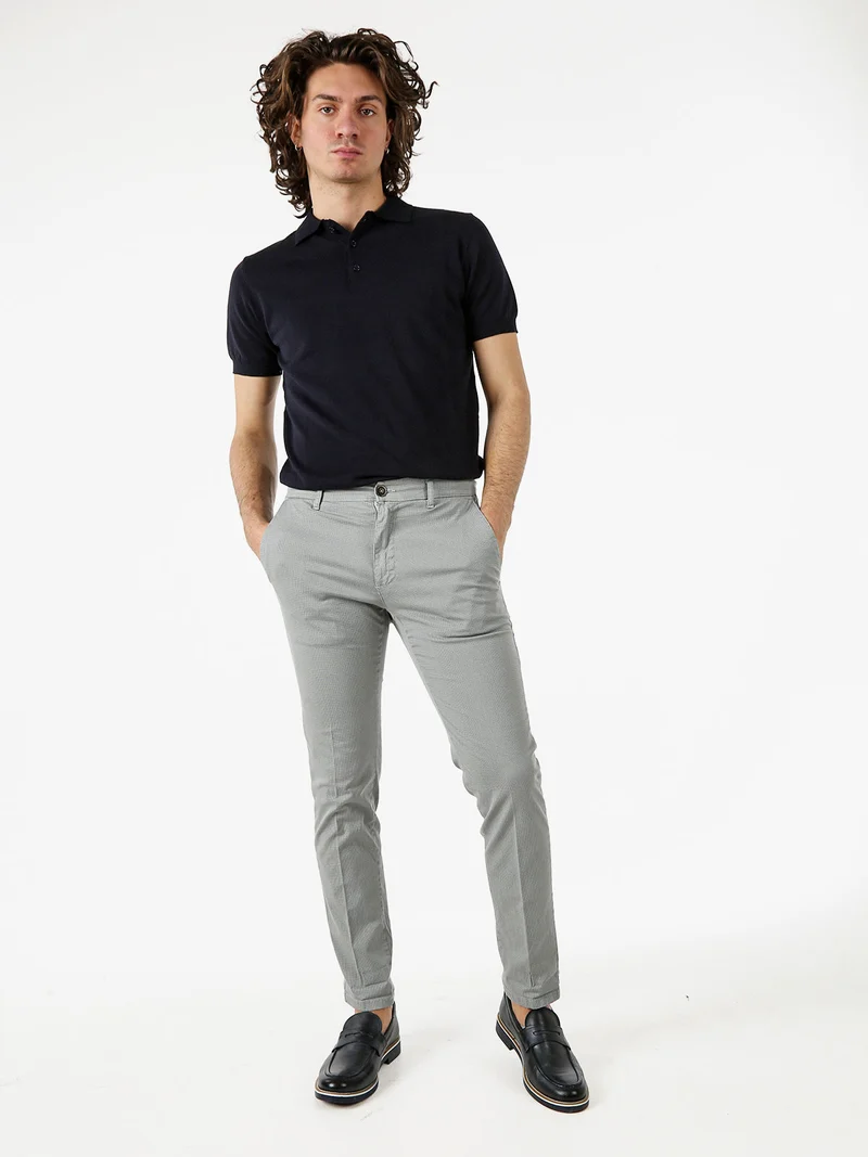 Pantaloni slim fit da uomo in cotone - grigio