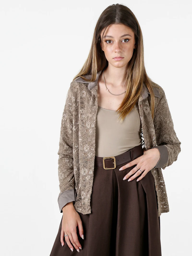 Camicia donna in pizzo con maniche lunghe e dettagli effetto raso - fango
