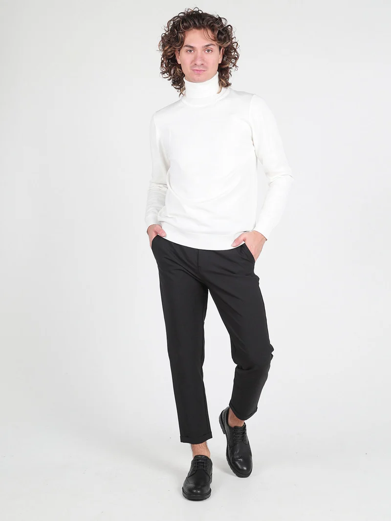 Pantaloni da uomo in tessuto tecnico con risvolto - nero