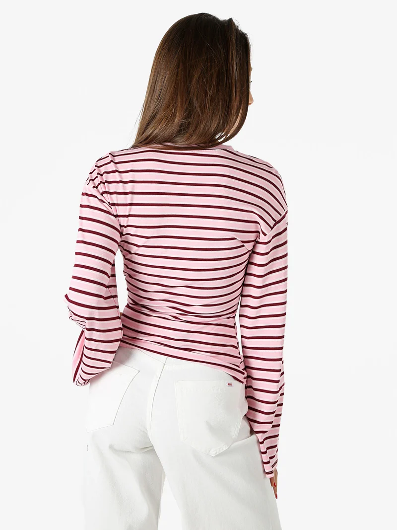 Maglia rigata da donna con maniche lunghe a campana - rosa