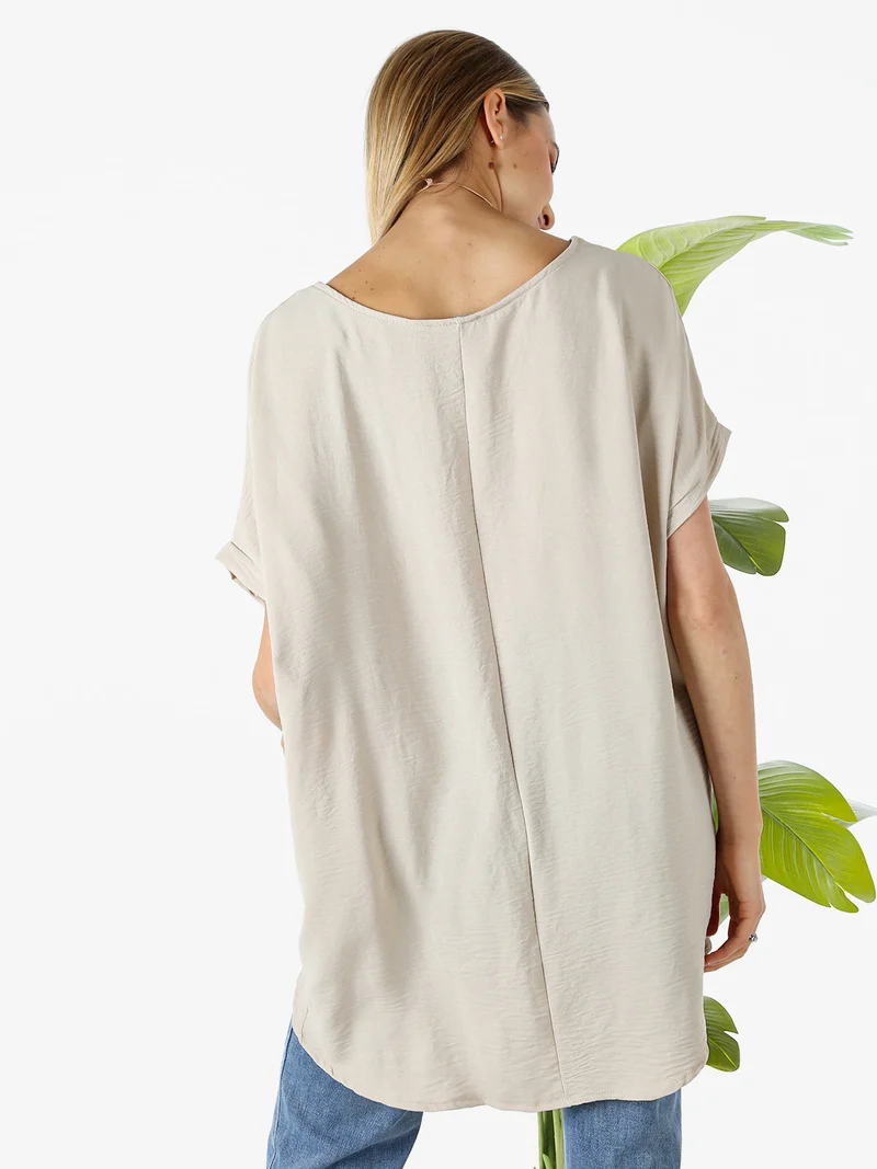 Maxi blusa da donna a maniche corte - beige