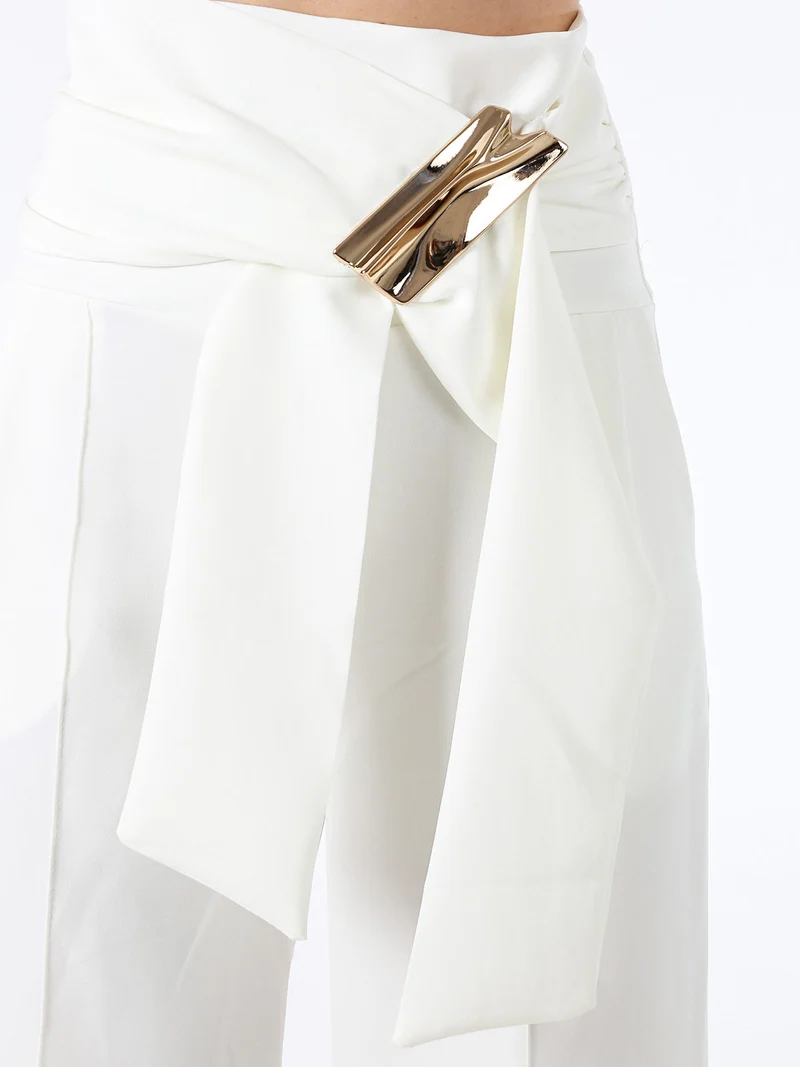 Pantaloni eleganti da donna a vita alta con dettaglio - bianco