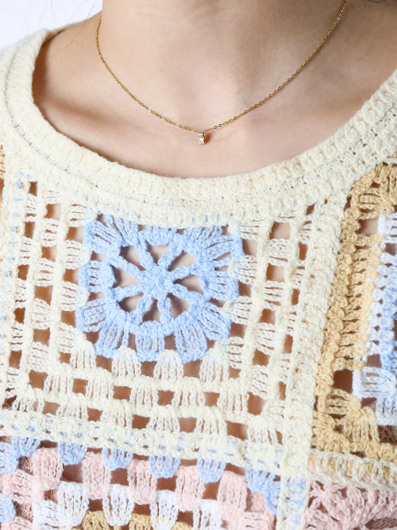 Maglia da donna colorata in macramè - rosa