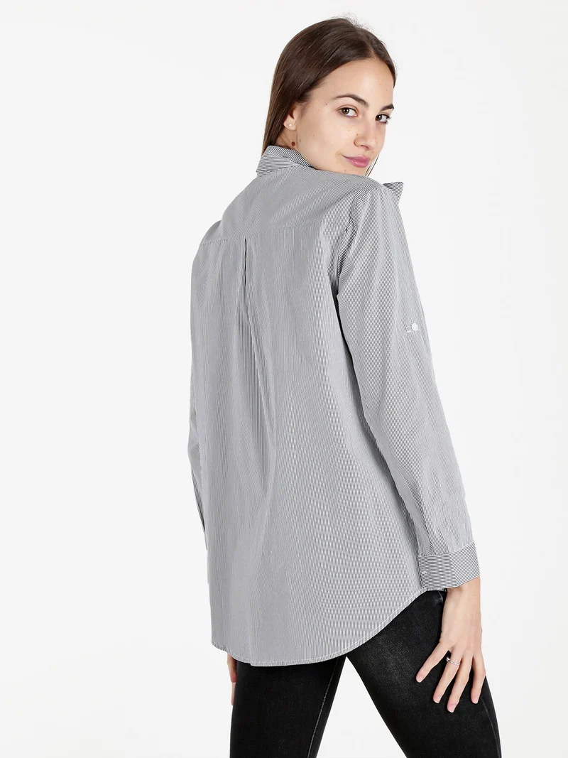 Camicia rigata da donna a maniche lunghe - nero