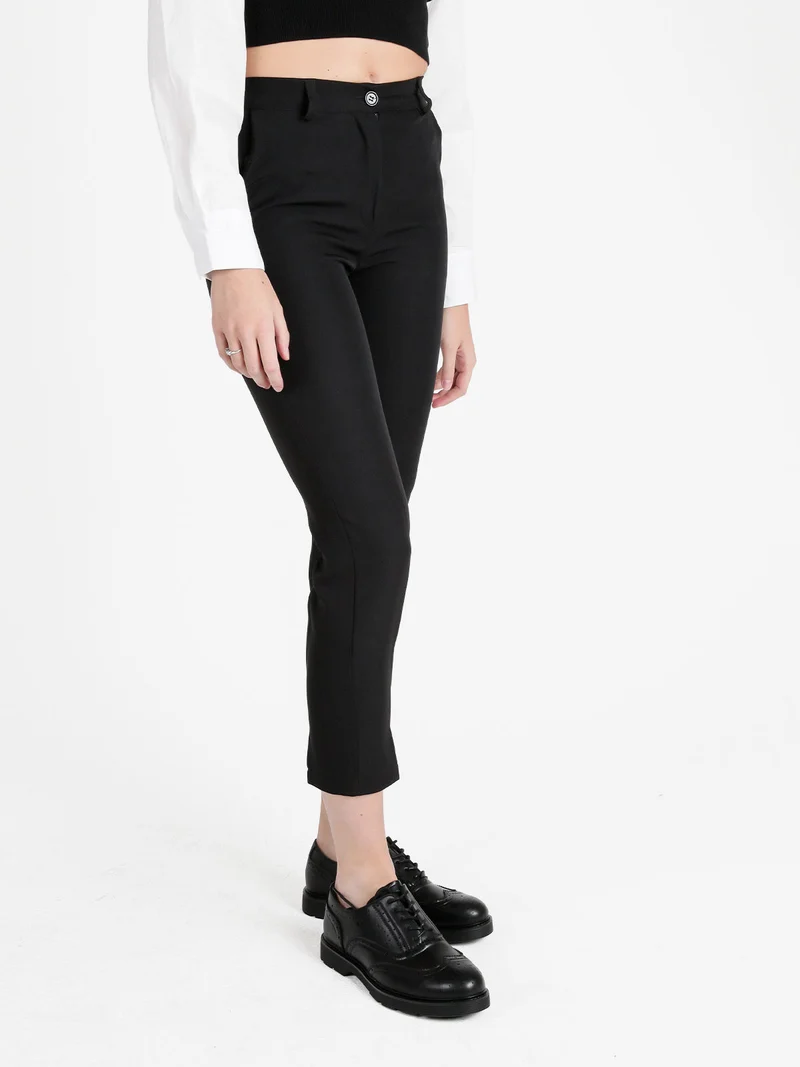 Pantaloni donna modello capri - nero
