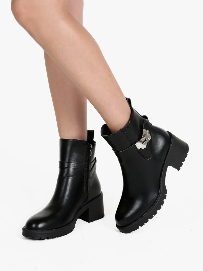 Stivaletti donna con tacco largo - nero