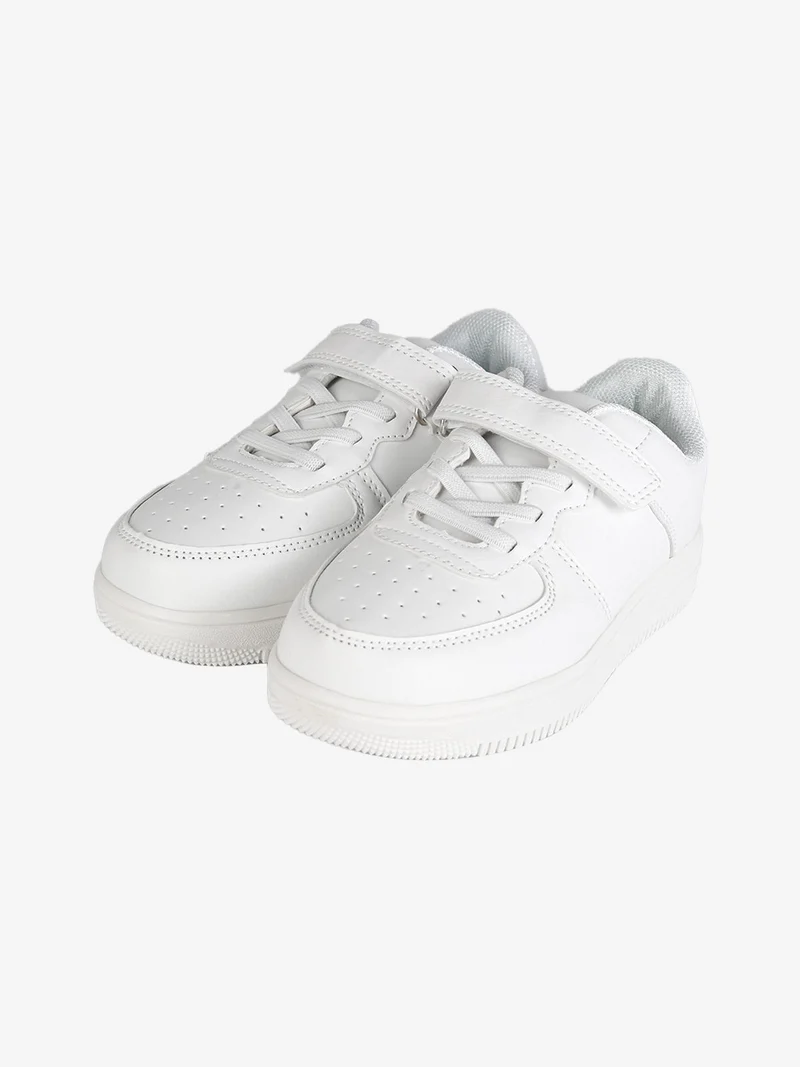 Sneakers da ragazzi con cinturino a strappo e lacci elastici - bianco