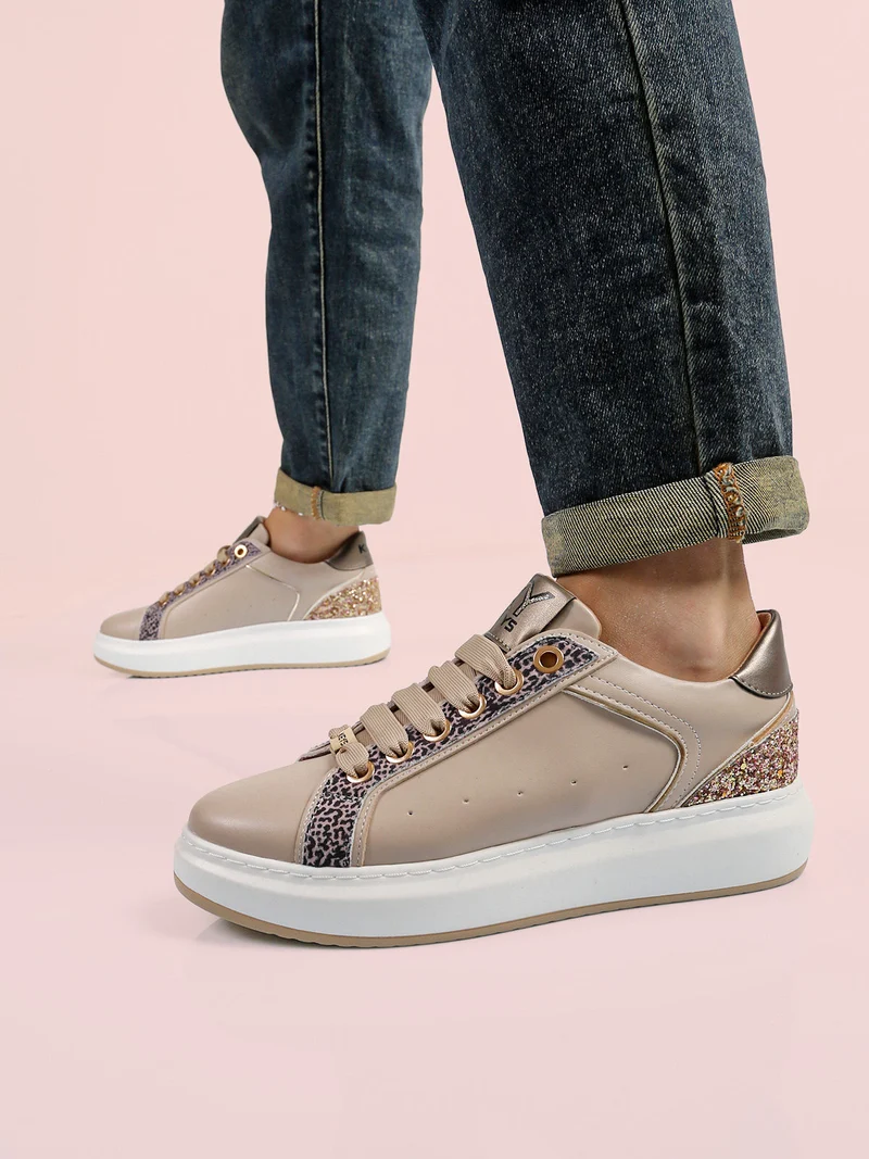Sneakers donna stringate con platform - taupe