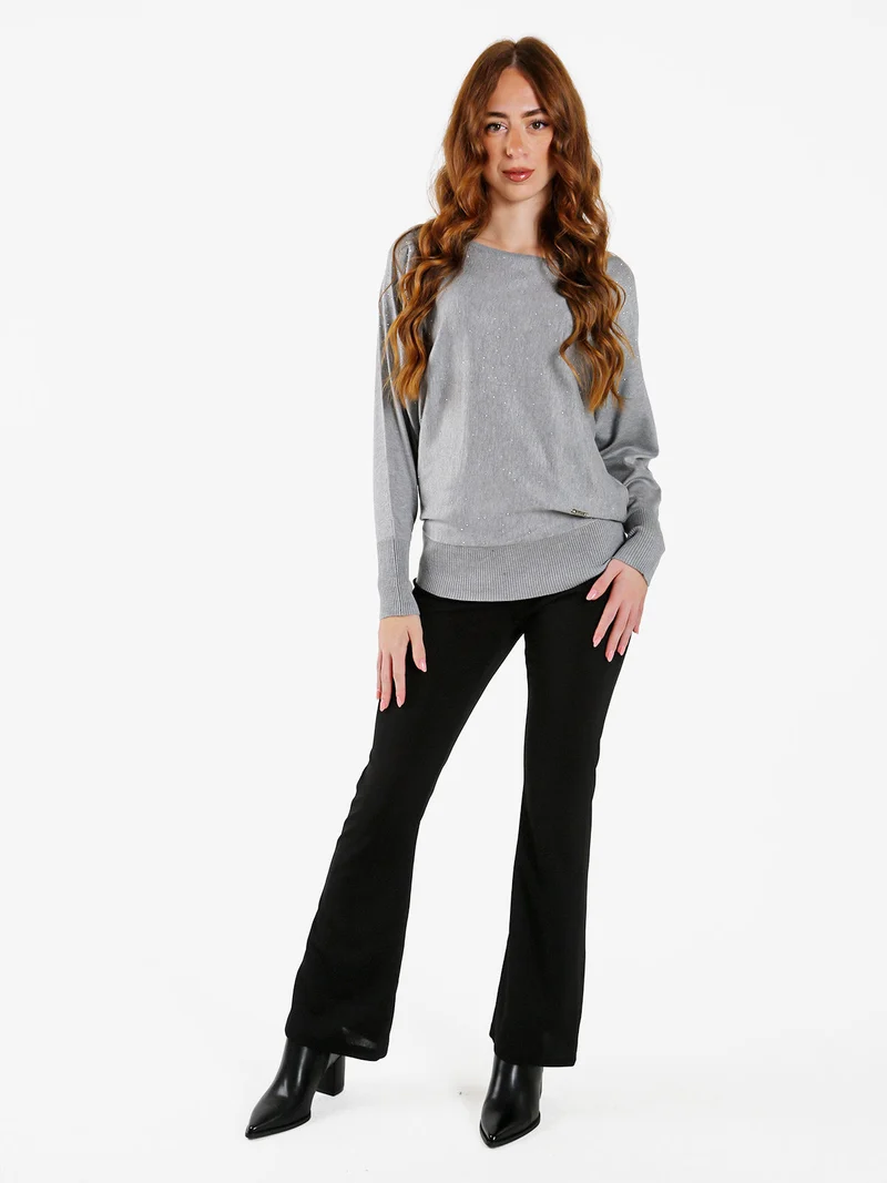 Maglia donna con scollo a barca e borchie - grigio