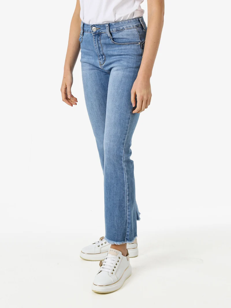 Jeans donna a zampa con finale sfrangiato - jeans