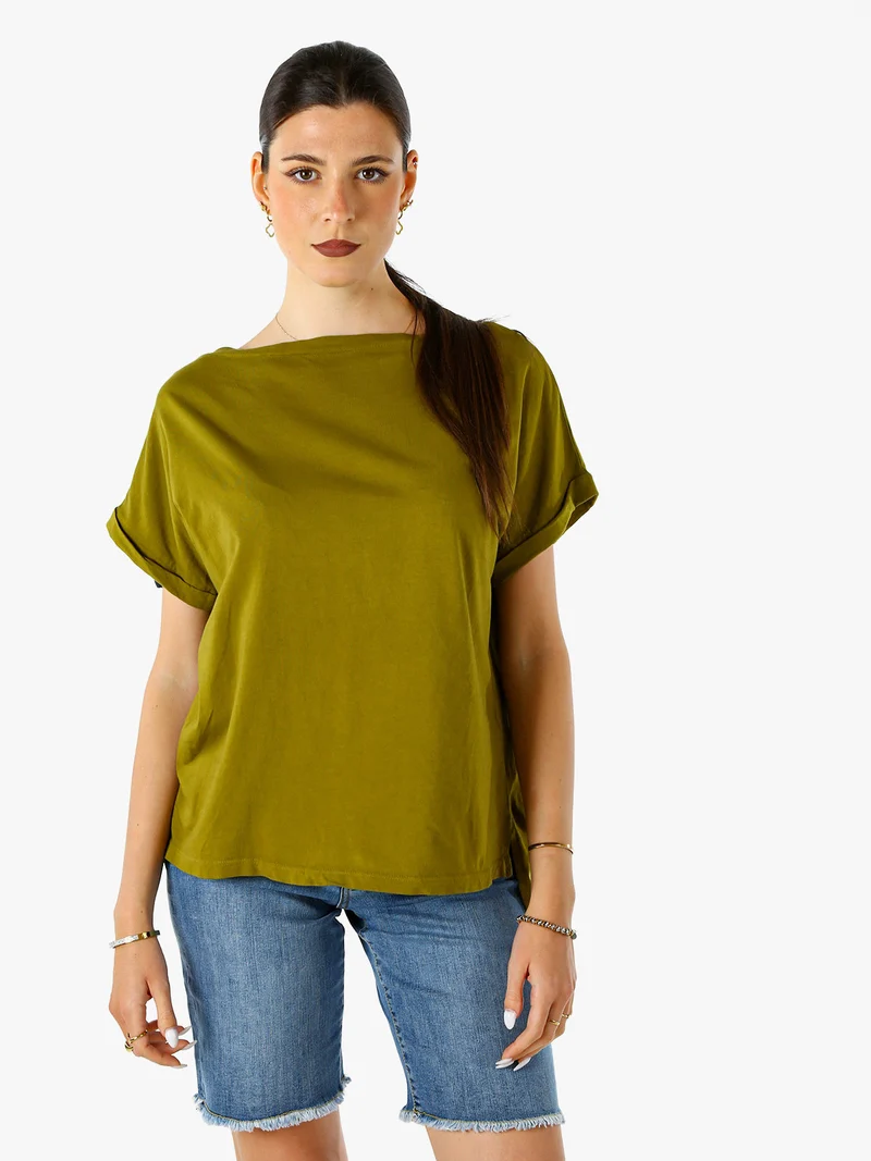 T-shirt donna in cotone con scollo a barca - oliva