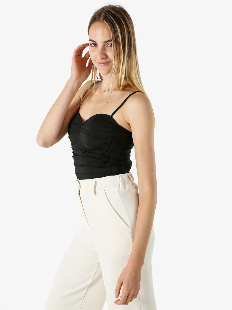 Top body sgambato con coppe imbottite - nero