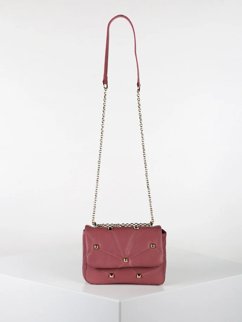 Borsetta a tracolla in pelle con borchie - rosa