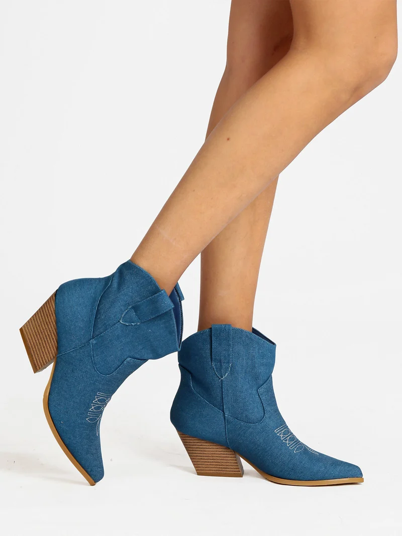 Stivaletti texani con tacco da donna - jeans