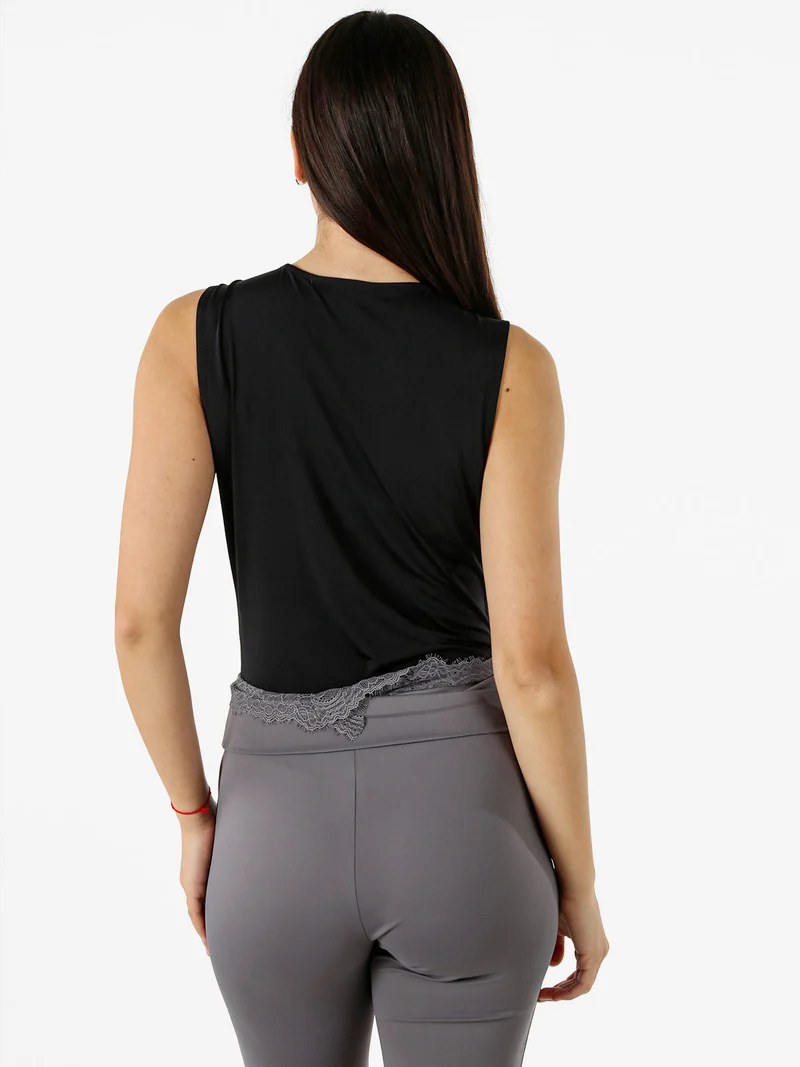 Body donna smanicato con scollo a V - nero