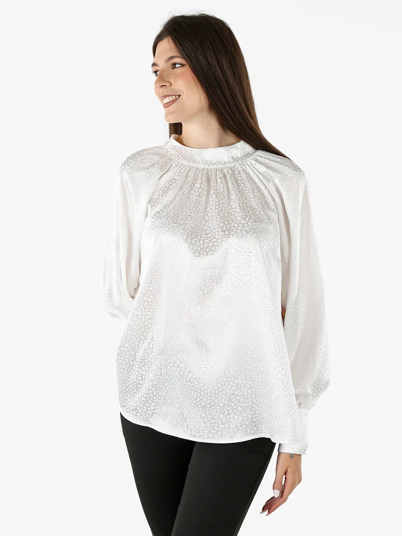 Blusa donna accollata a maniche lunghe linea curvy - bianco