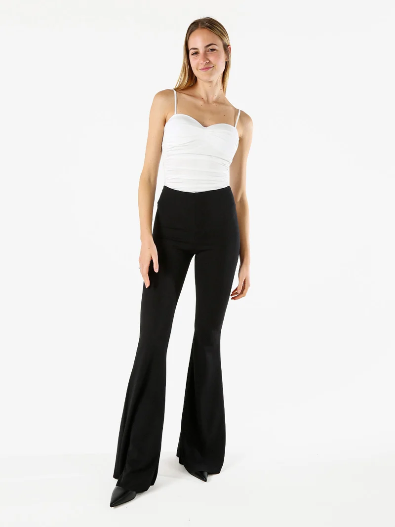 Pantaloni eleganti da donna con finale a zampa - nero