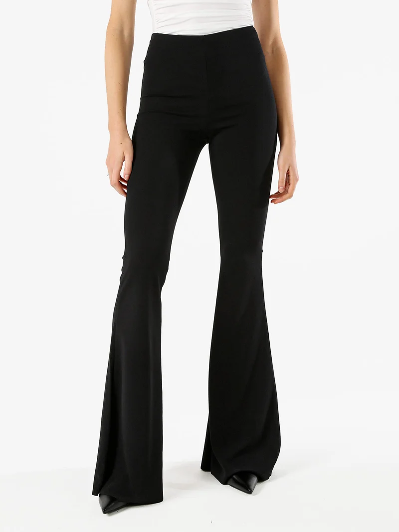 Pantaloni eleganti da donna con finale a zampa - nero