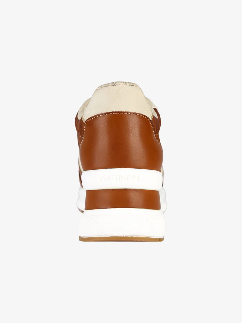 Sneakers donna stringate con zeppa - marrone