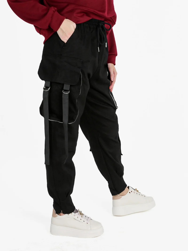 Pantaloni donna con tasconi e coulisse - nero