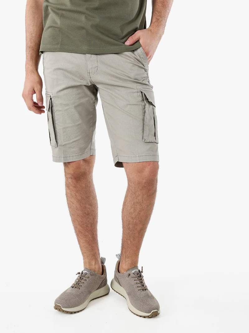 Bermuda cargo da uomo in cotone stretch - sabbia