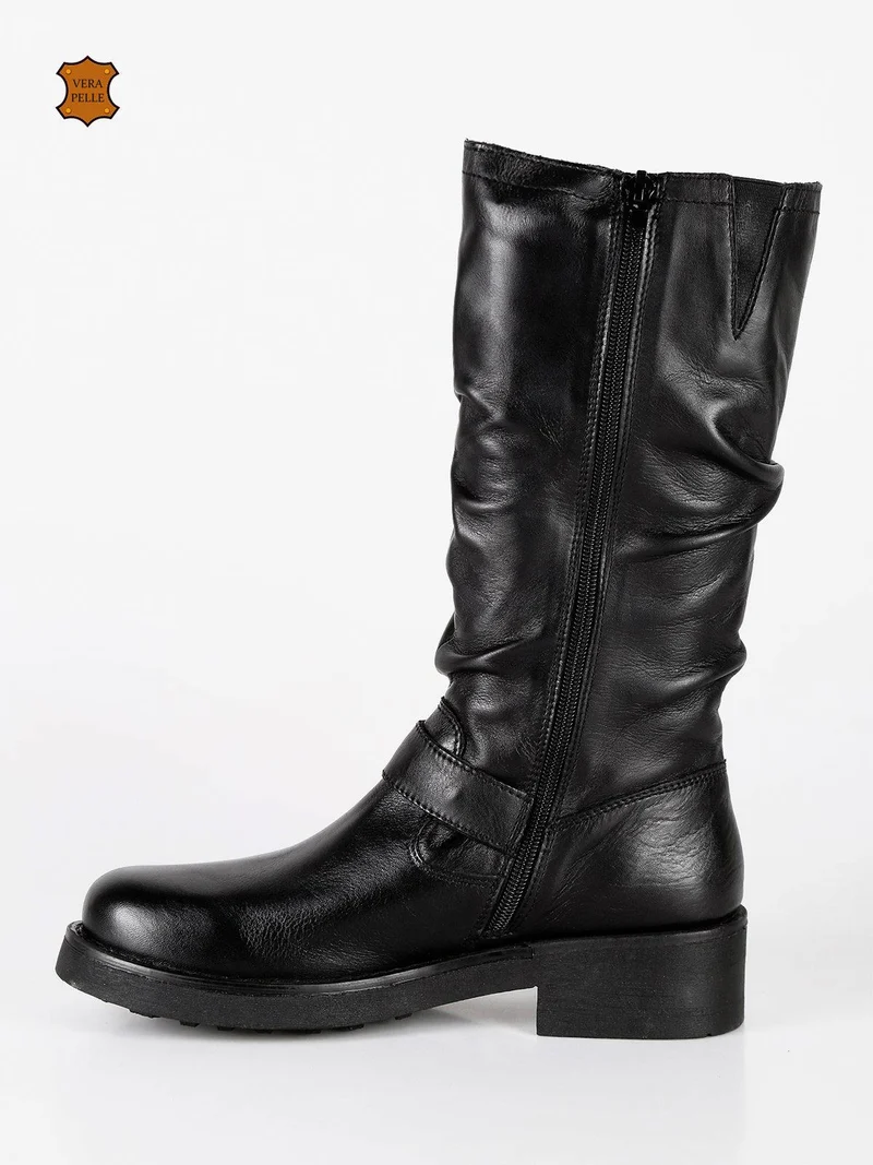 Stivali in pelle da donna con fibbie - nero