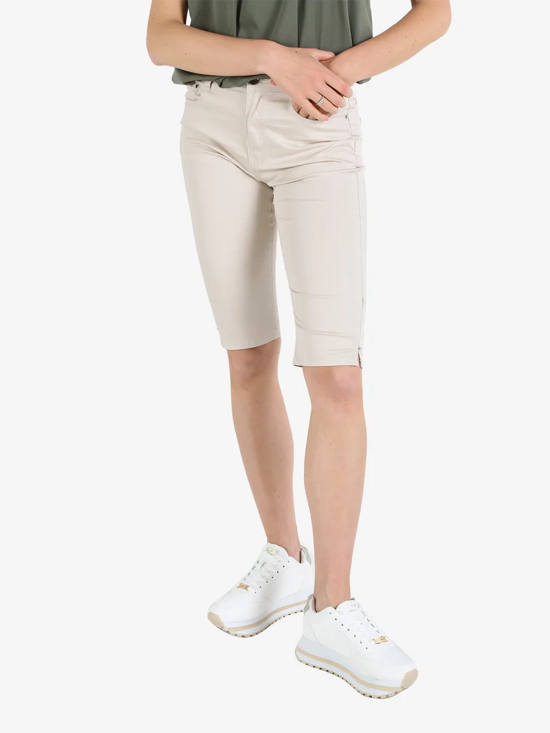 Bermuda da donna in cotone - beige