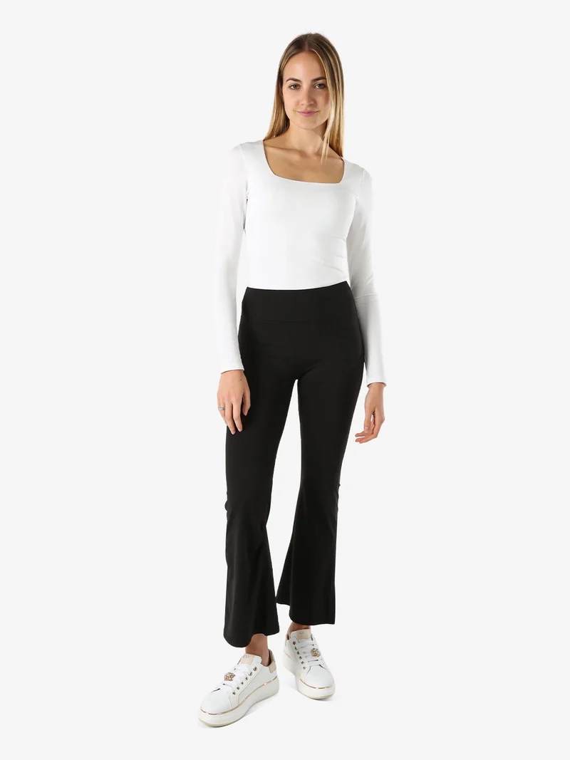 Leggings donna a zampa con arricciatura posteriore effetto push-up - nero