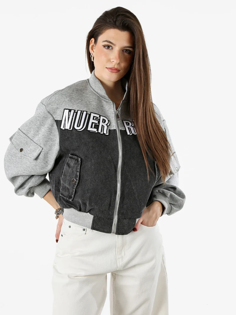 Giacca in jeans da donna con dettagli in felpa - nero