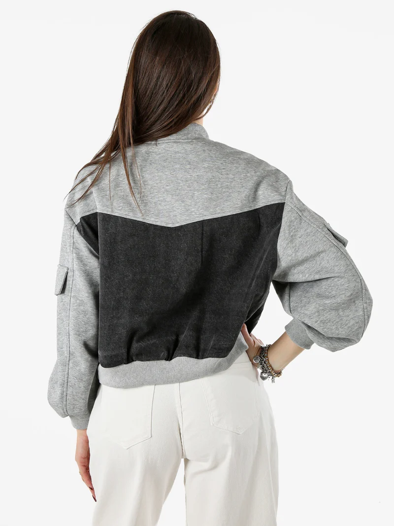 Giacca in jeans da donna con dettagli in felpa - nero