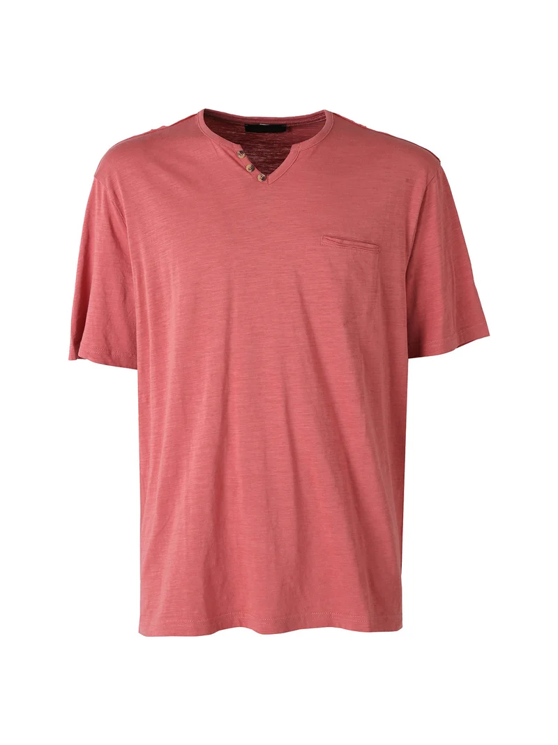 T-shirt da uomo in cotone con scollo V e taschino - corallo